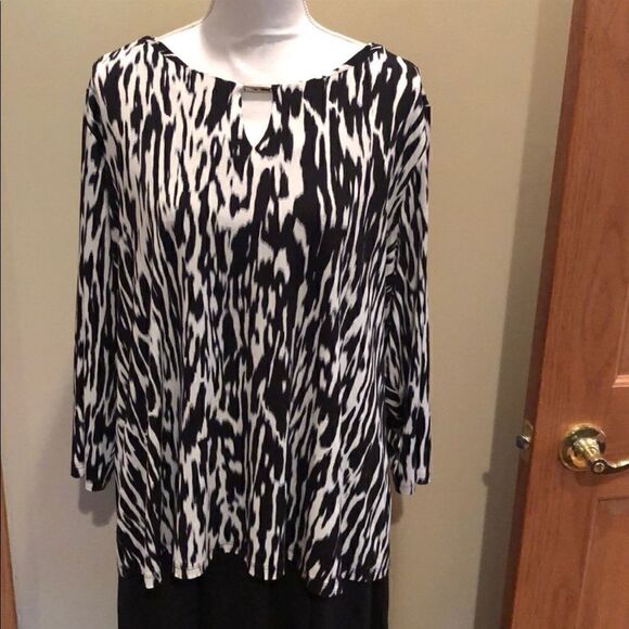Calvin Klein Animal Zebra Print Key Hole Blouse Size 2X - Picture 2 of 7